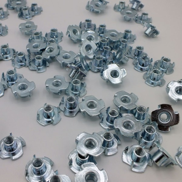 12254-5000 Einschlagmuttern M6x9,0 VPE5000St.